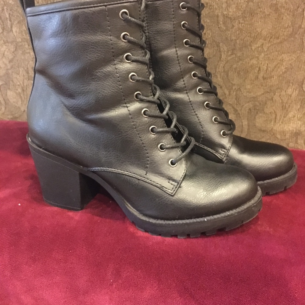 Ziggy combat bootie
